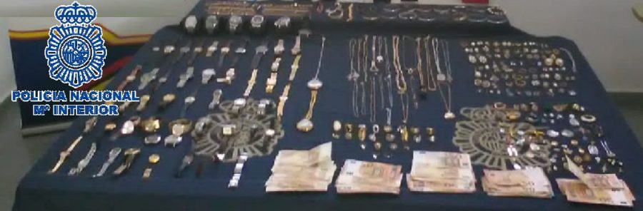 Detenidos tres falsos técnicos de la luz que robaban joyas y dinero en viviendas de personas mayores - 20201210 foto 2 marbella Detenidos tres falsos técnicos de la luz que robaban joyas y dinero en viviendas de personas mayores - 20201210 foto 2 marbella