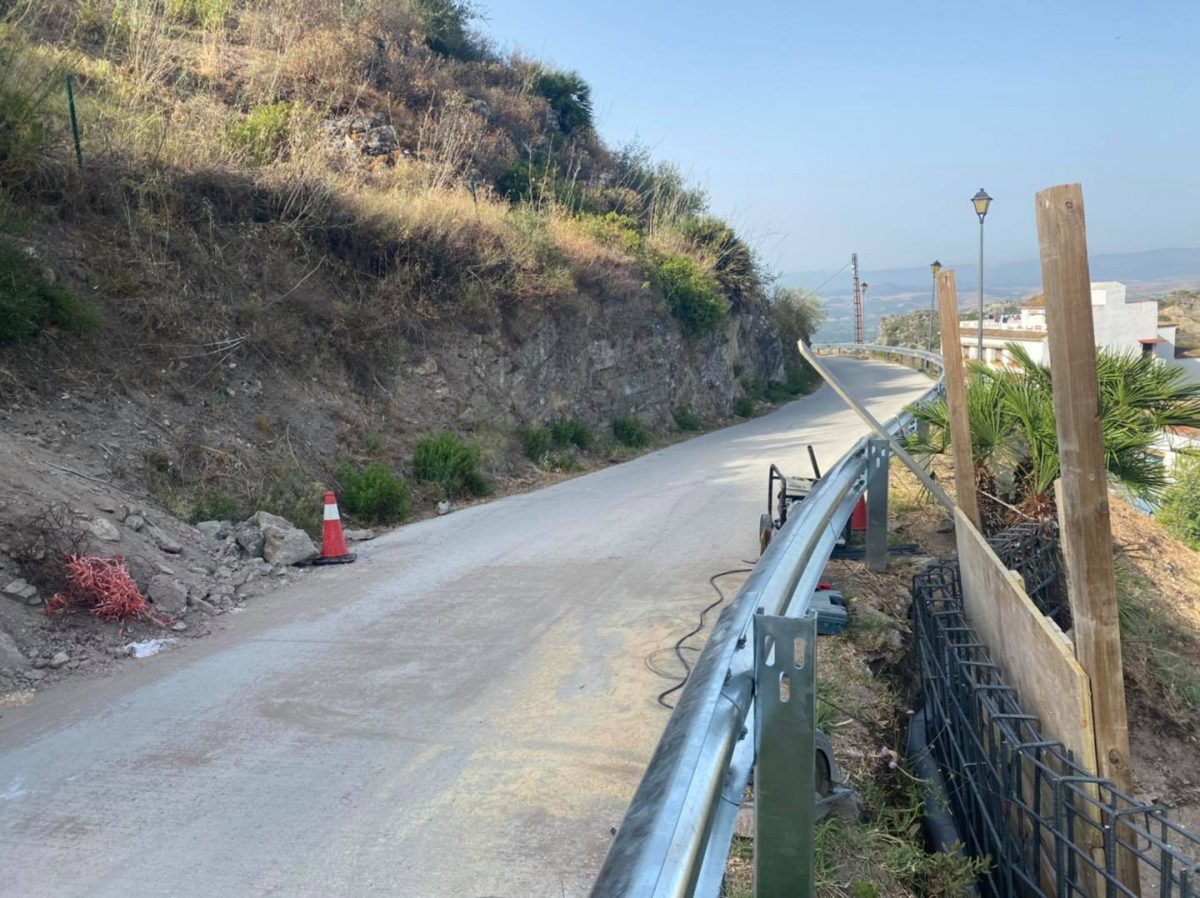 Continúan las mejoras en la Fuente de la Arquita en Casares - Casares mejoras en el municipio 2